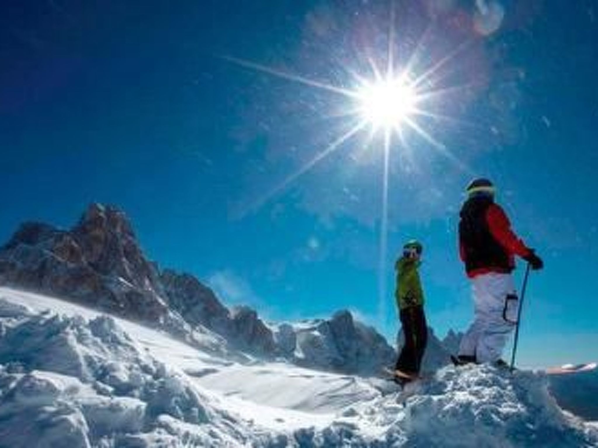 Romantisches Chalet in den Wiesen der Dolomiten-Binnen