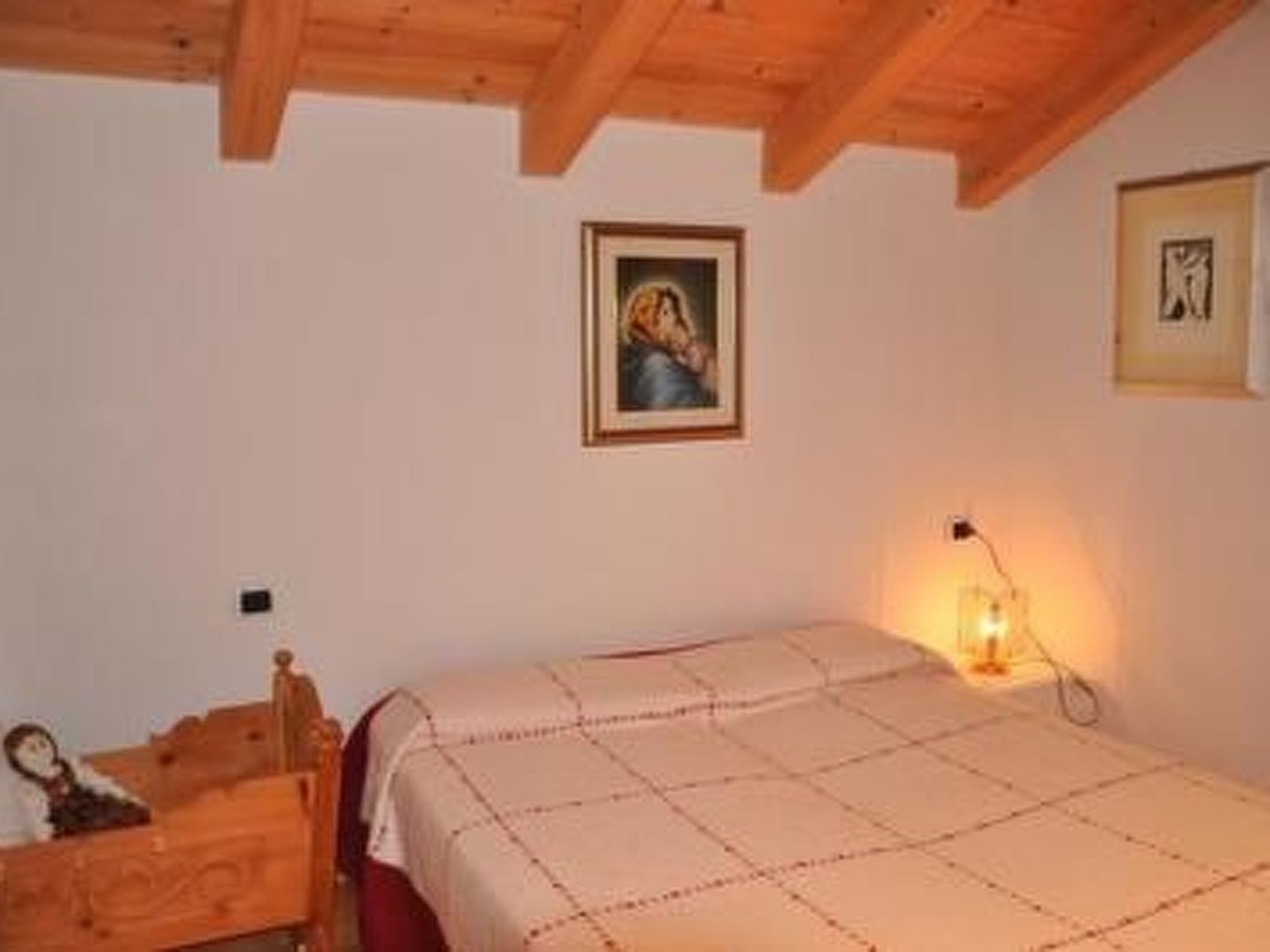 Elegantes und geräumiges Dachgeschosszimmer in den Dolomiten-Dedans