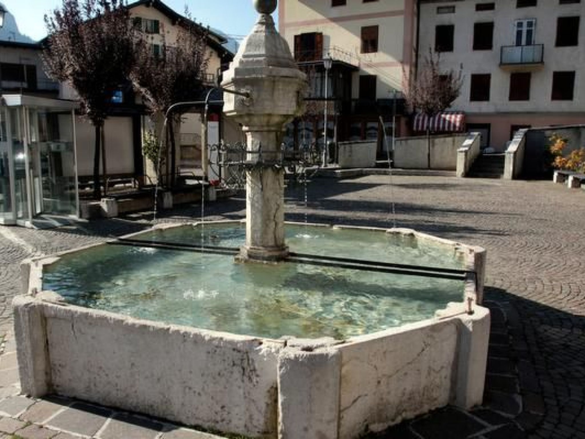 Elegantes und geräumiges Dachgeschosszimmer in den Dolomiten-Dedans