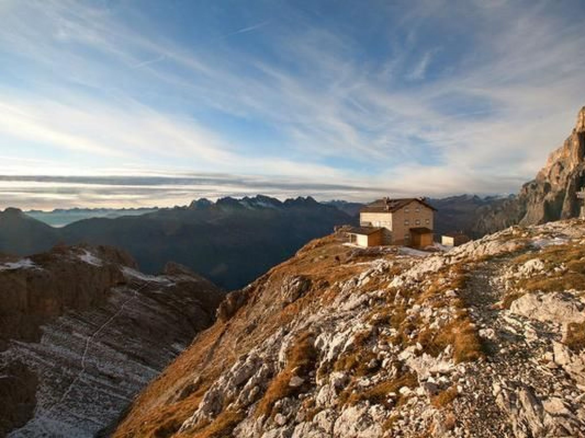 Elegantes und geräumiges Dachgeschosszimmer in den Dolomiten-Dedans