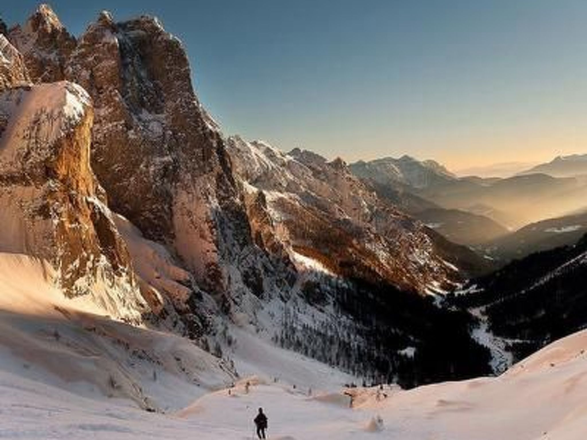 Elegantes und geräumiges Dachgeschosszimmer in den Dolomiten