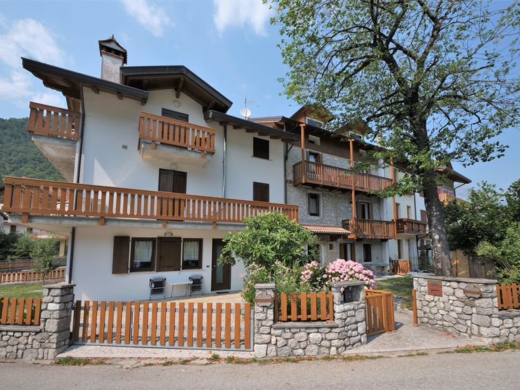 Search and Stay destination Barcis, Friuli-Venezia Giulia - Italy from AU$ 133. Albergo Diffuso - Cjasa de Pagnocca