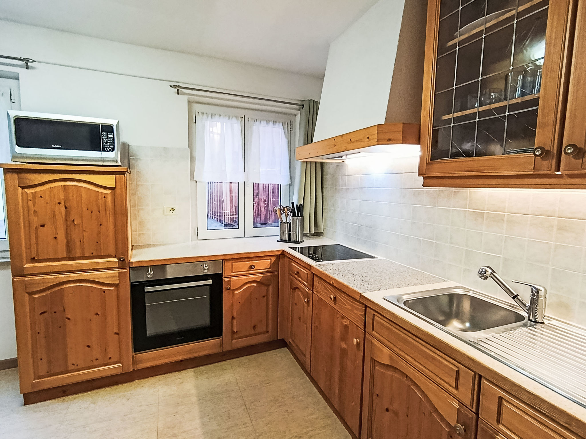 Cesa Cristina-Inside