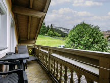Zonnig appartement met tuin en bergzicht in Campitello, vlakbij de Dolomieten - thumbnail 5