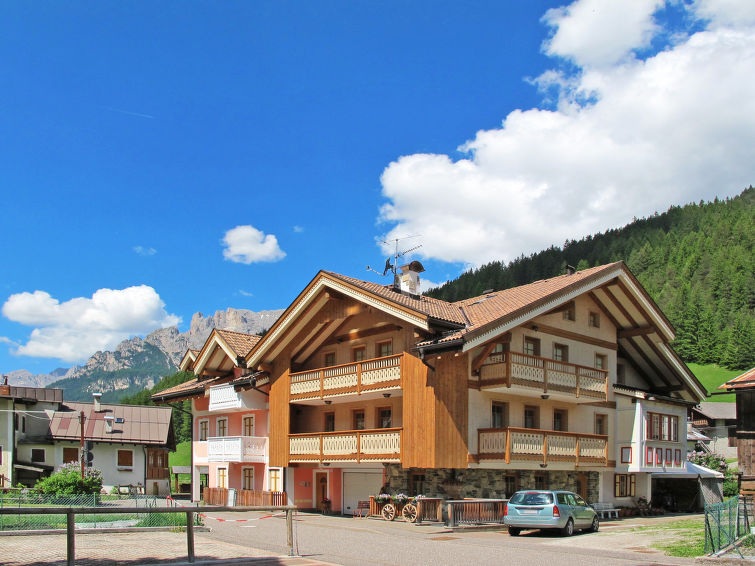 Ruim appartement Giovanni in Campitello voor 6 personen in Campitello
