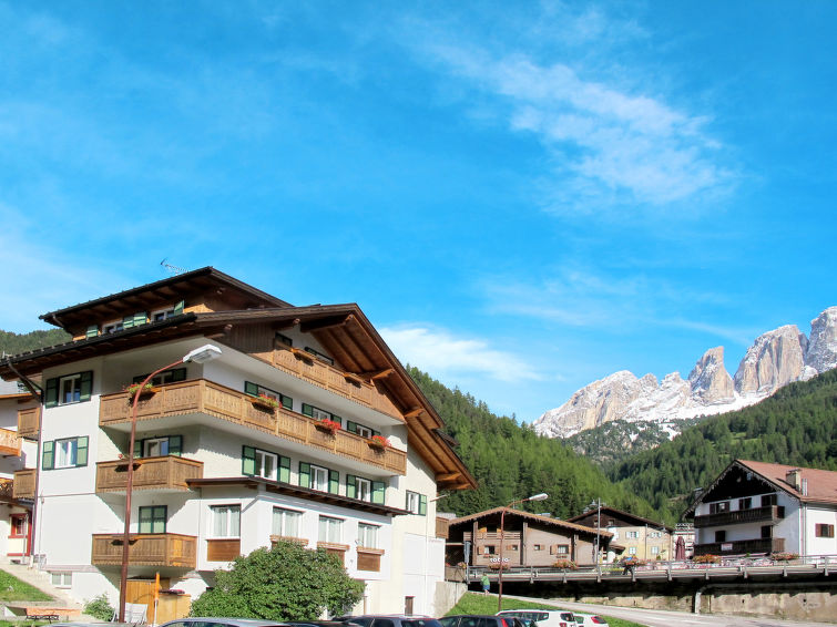 Cesa Soraruf Apartment in Campitello di Fassa