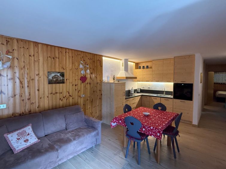 Salin Apartment in Campitello di Fassa