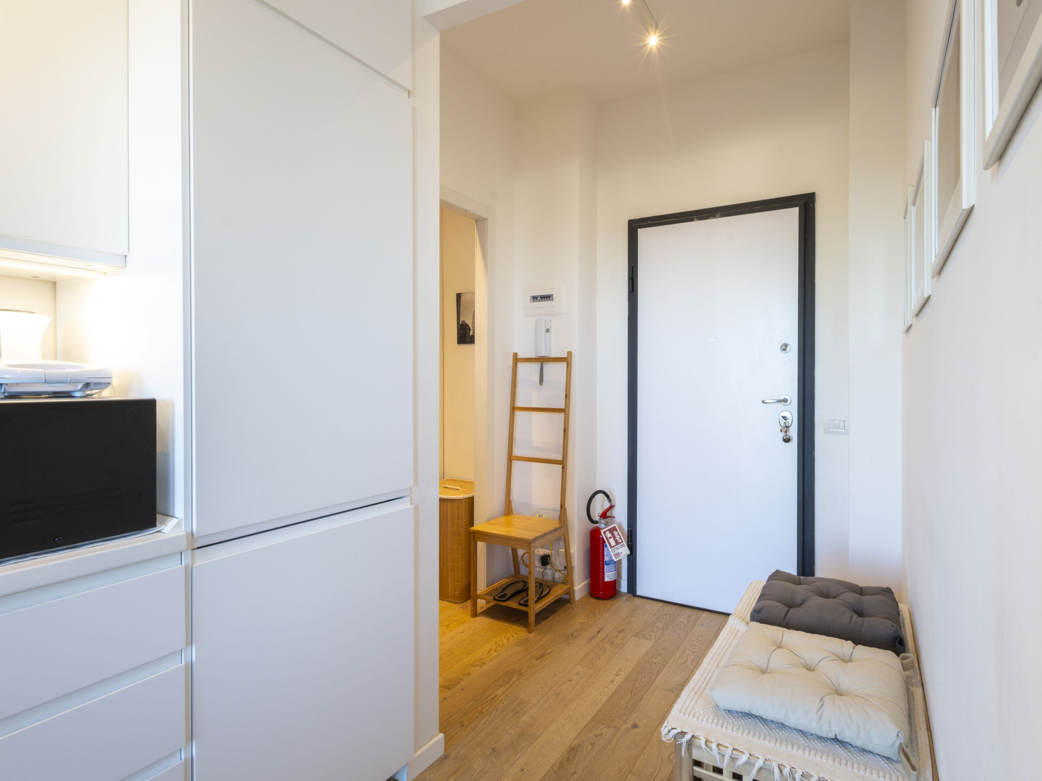 San Donato Open Space-Inside