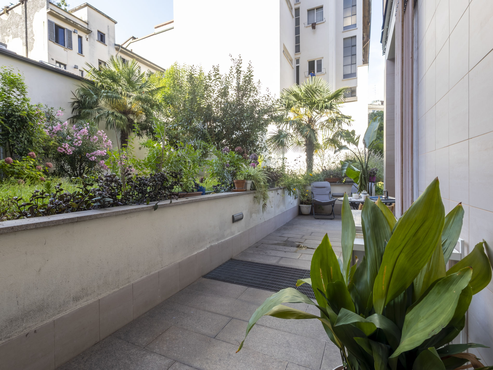 NoLo Garden Loft - Outside