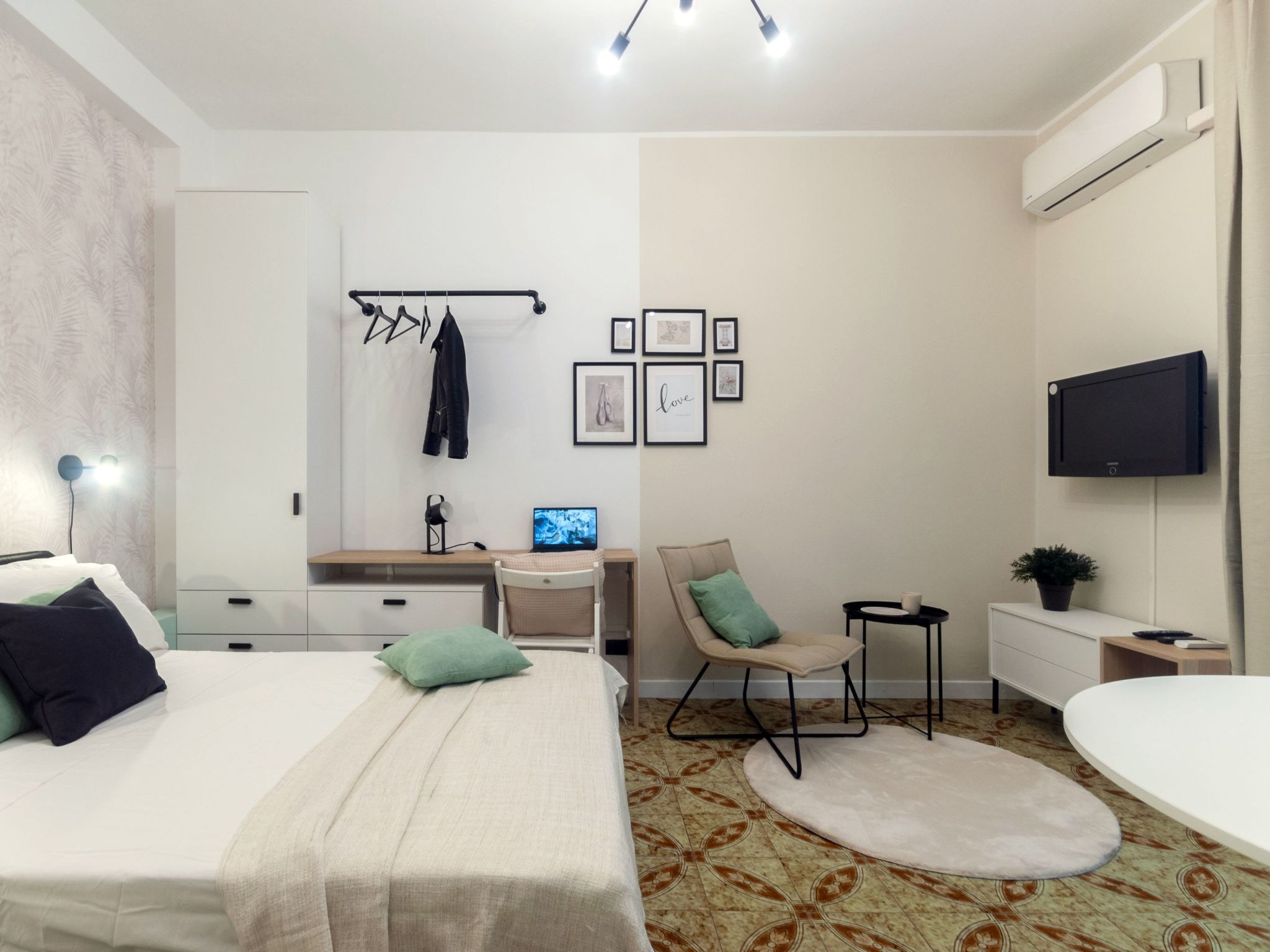 Ein-Zimmer-Wohnung 'Milan' mit Balkon-Binnen