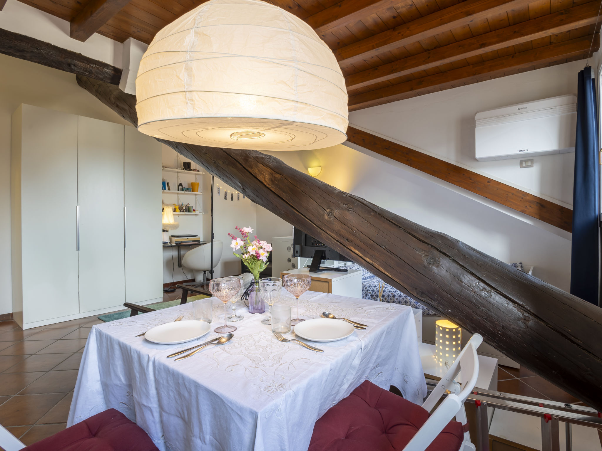 Terraggio Mansard-Inside