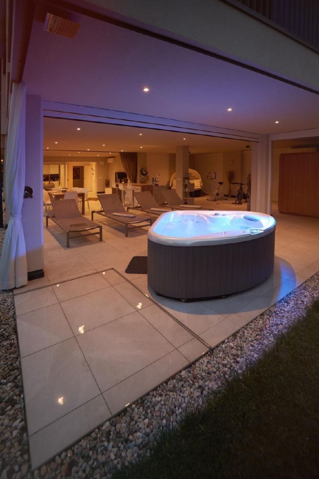 Fewo mit Pool, Sauna und Whirlpool-Binnen