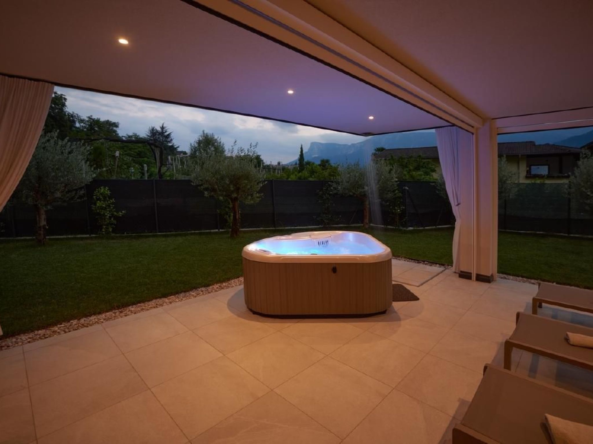 Fewo mit Pool, Sauna und Whirlpool-Binnen