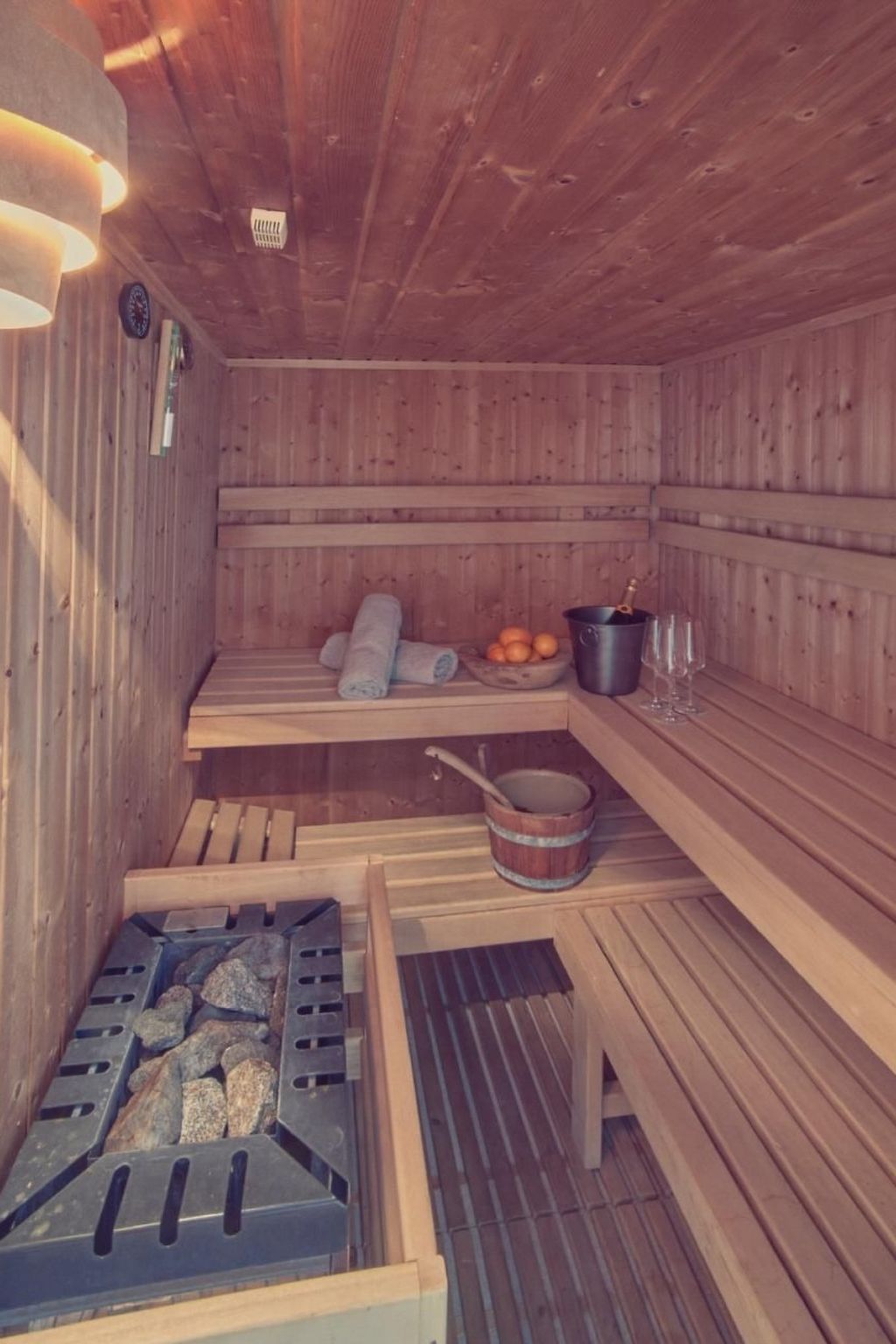 Fewo mit Pool, Sauna und Whirlpool-Binnen