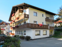 Grootschalig groepsverblijf in Zuid-Tirol met 16 slaapkamers, vlakbij meer en piste - thumbnail 1