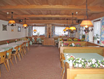 Grootschalig groepsverblijf in Zuid-Tirol met 16 slaapkamers, vlakbij meer en piste - thumbnail 4