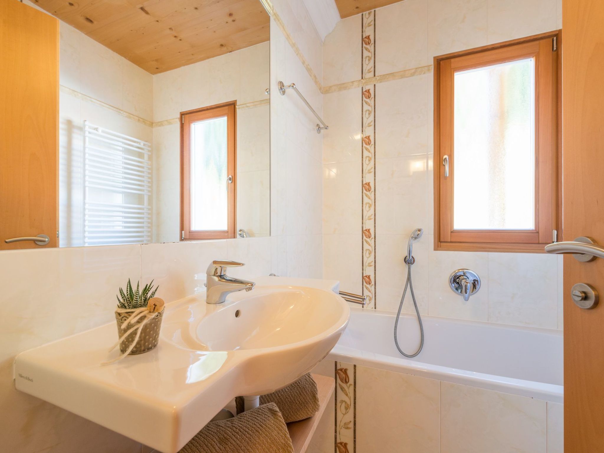 Mit traumhaftem Ausblick-Binnen