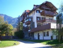 VILLA - LAURIN