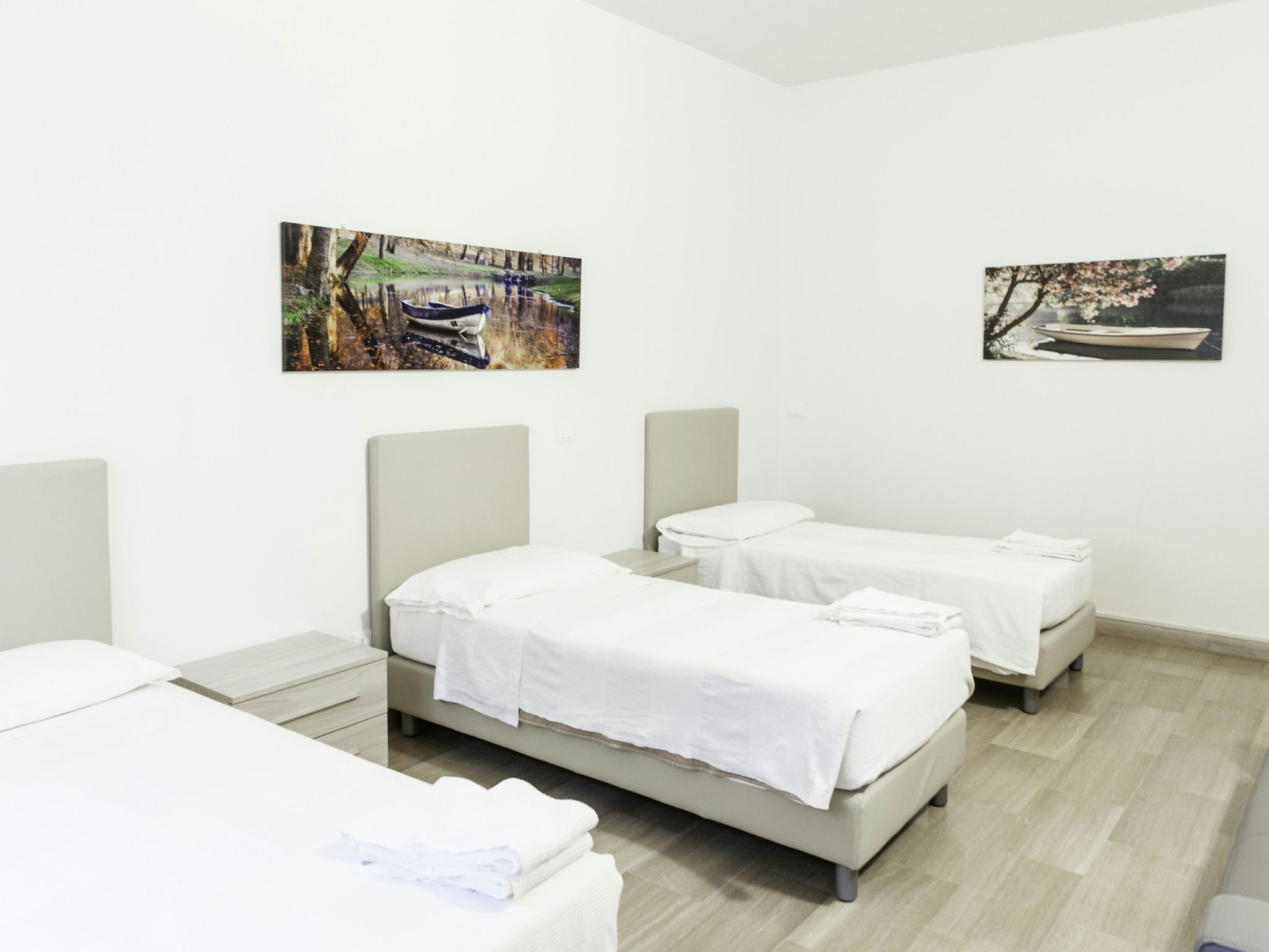 Auf dem Messegelände 14, in der Nähe des Zentrums und gegenüber dem Messegeländ-Image-tags.info