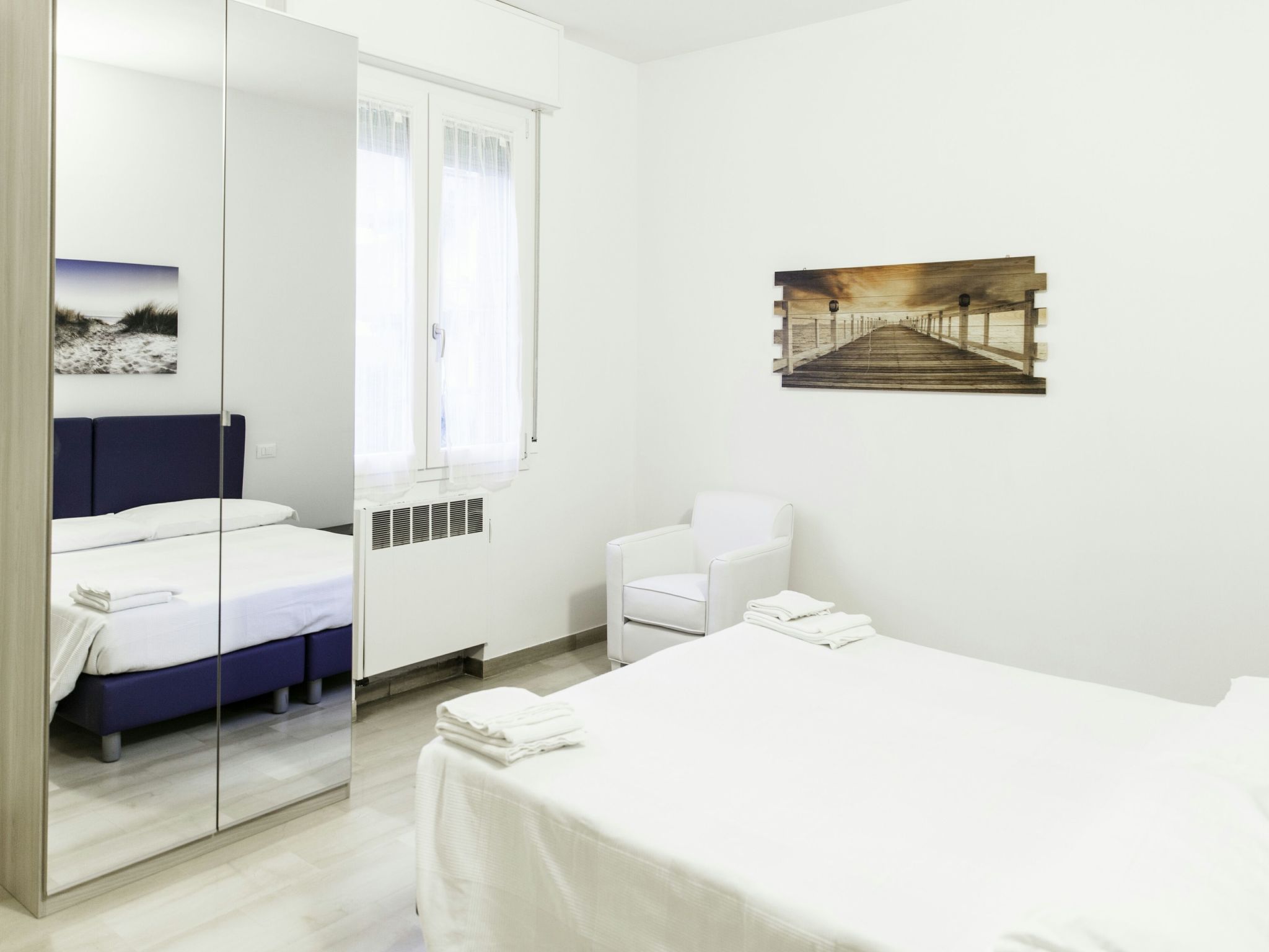 Auf dem Messegelände 14, in der Nähe des Zentrums und gegenüber dem Messegeländ-Image-tags.info