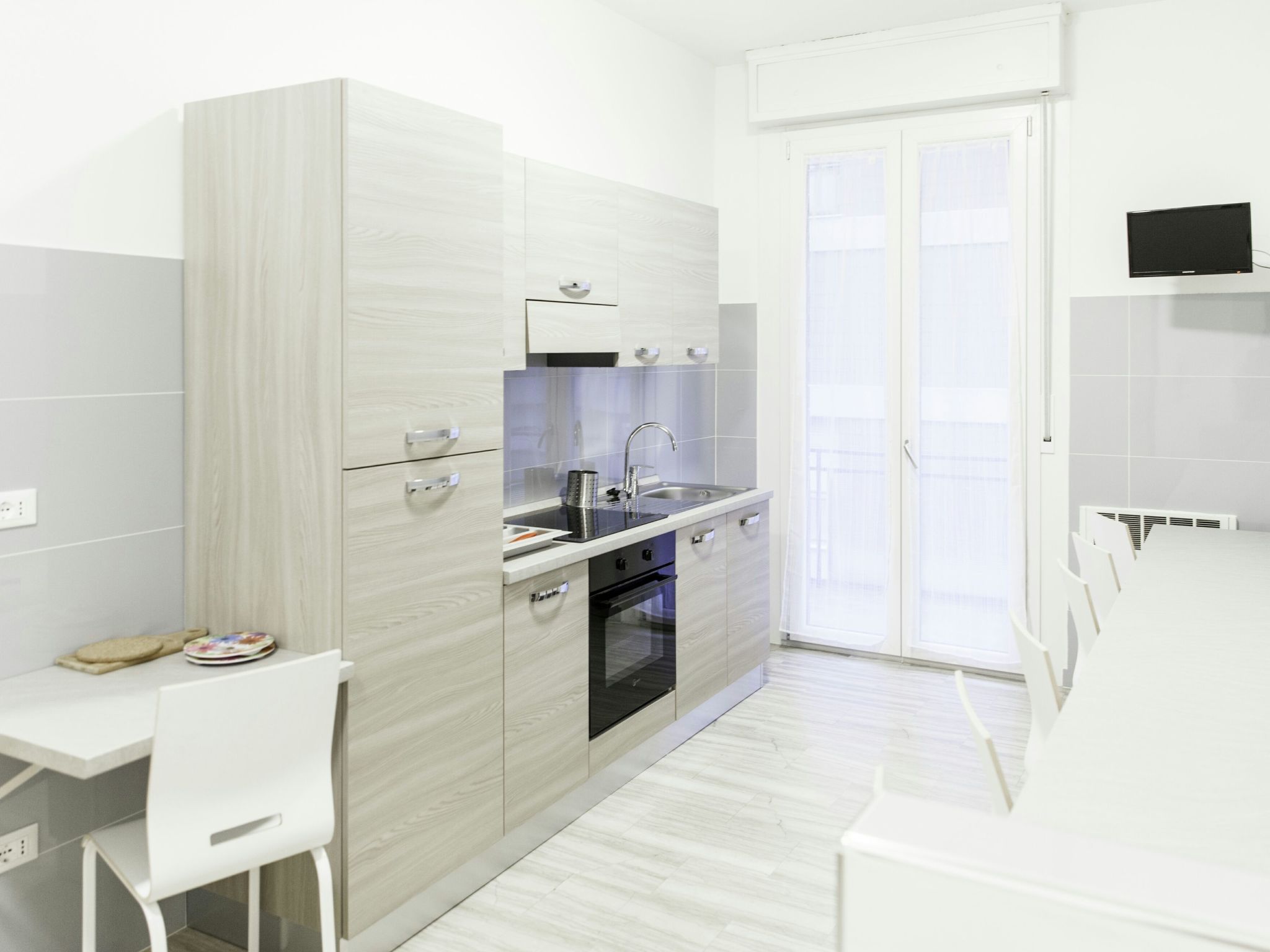 Auf dem Messegelände 14, in der Nähe des Zentrums und gegenüber dem Messegeländ-Image-tags.info