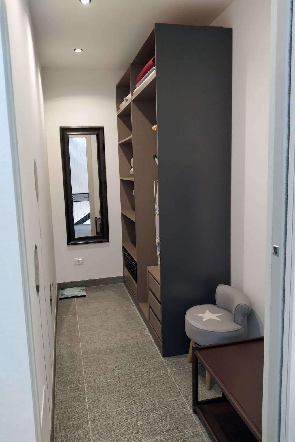 Wunderschönes Ferienhaus mit Pool und 360° Blick-Binnen