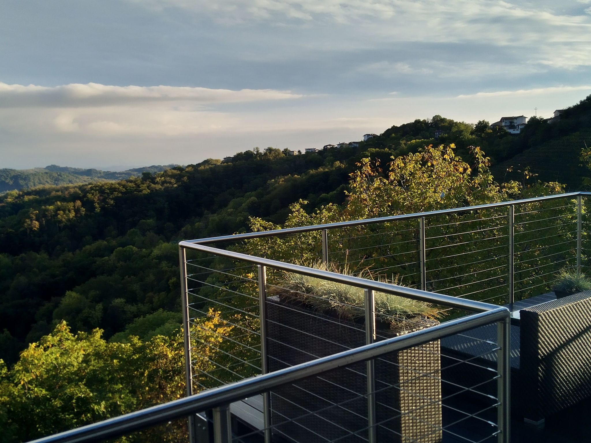 Wunderschönes Ferienhaus mit Pool und 360° Blick-Binnen