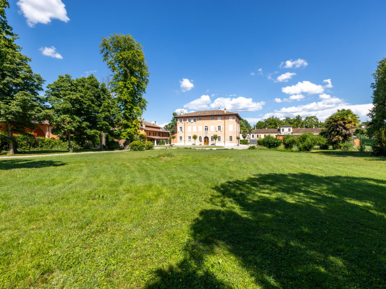 Search and Stay destination Strassoldo, Friuli-Venezia Giulia - Italy from AU$ 235. Winery Villa Vitas (App. 4)