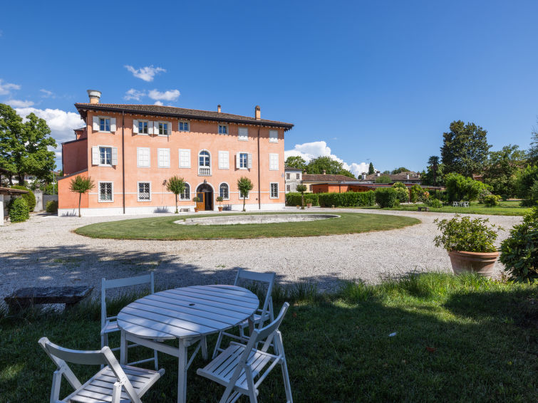 Search and Stay destination Strassoldo, Friuli-Venezia Giulia - Italy from AU$ 341. Winery Villa Vitas (App. 5)