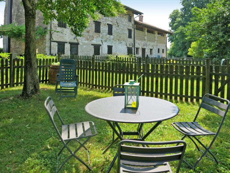 Search and Stay destination Strassoldo, Friuli-Venezia Giulia - Italy from AU$ 141. Casa del Ligustro