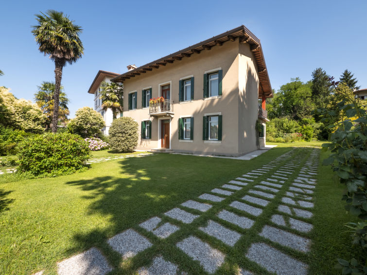 Search and Stay destination San Daniele del Friuli, Friuli-Venezia Giulia - Italy from AU$ 215. Casa Con Le Rose