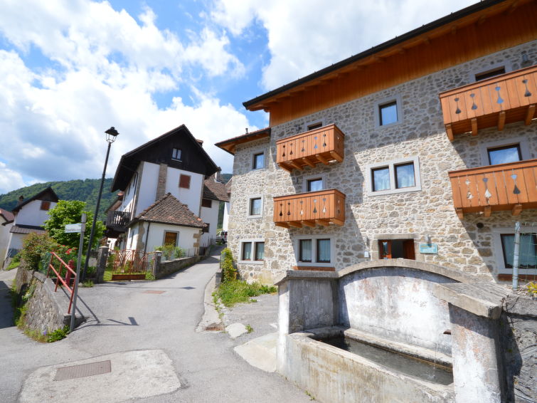 Search and Stay destination Ovasta, Friuli-Venezia Giulia - Italy from AU$ 171. Casa Rasat