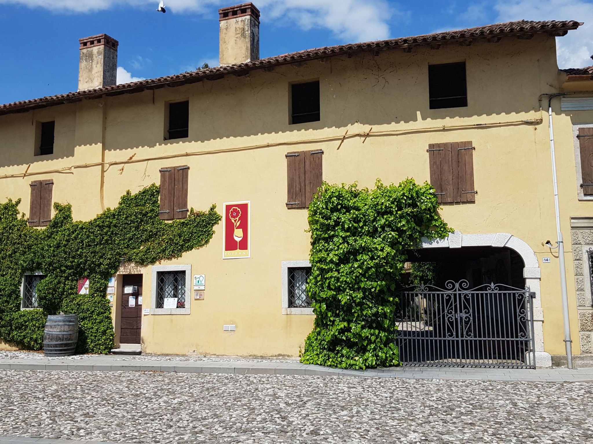 Mit Privatparkplatz-Binnen