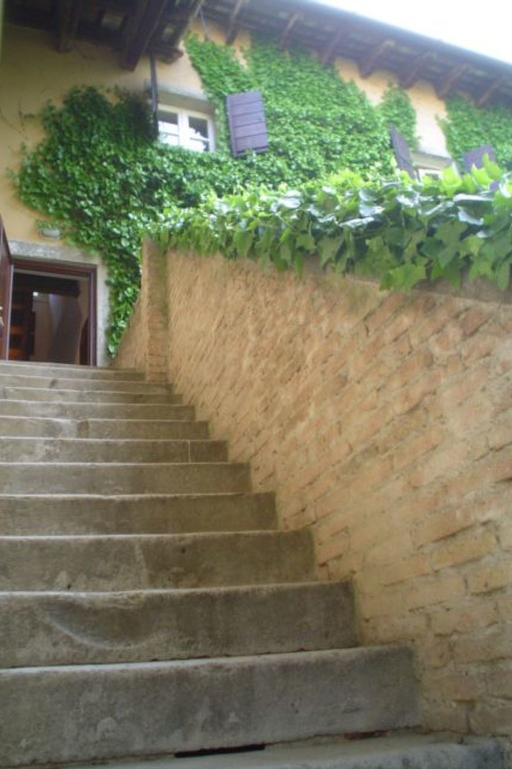 Mit Privatparkplatz-Binnen