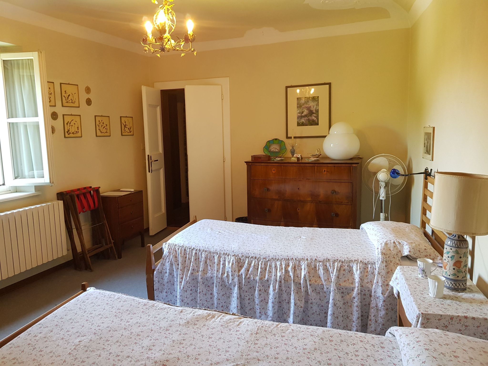 Mit Privatparkplatz-Binnen