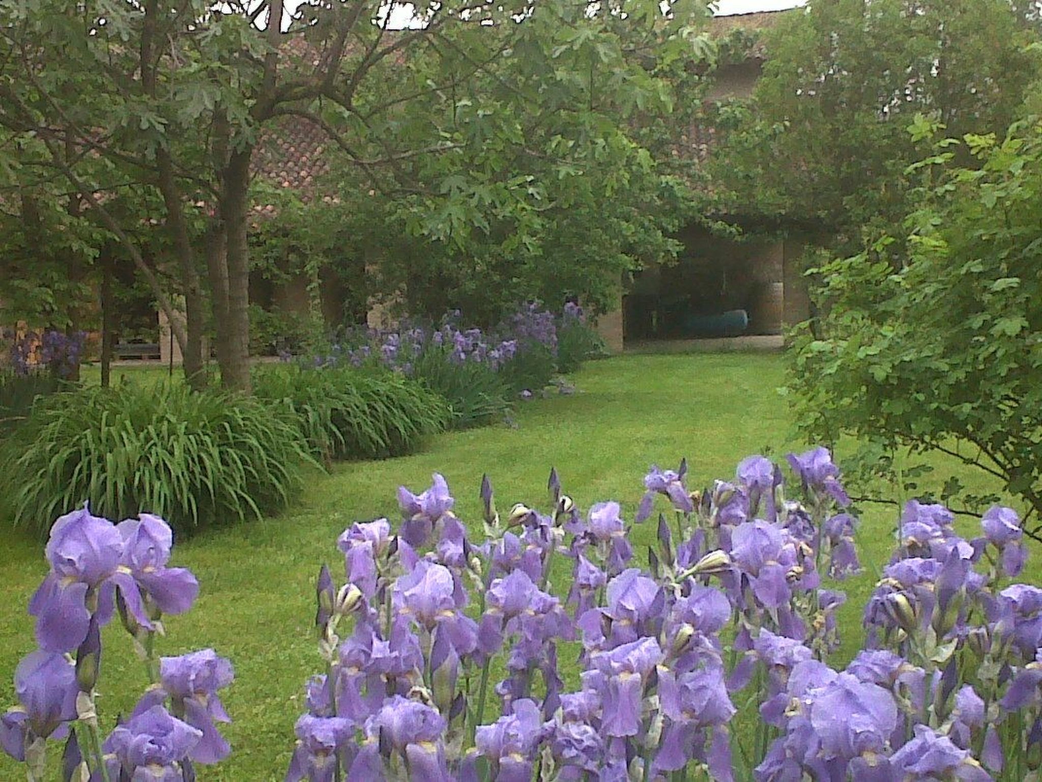 Mit Privatparkplatz-Binnen