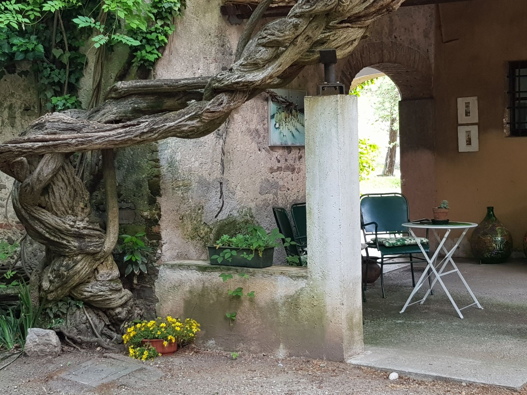 Mit Privatparkplatz-Binnen