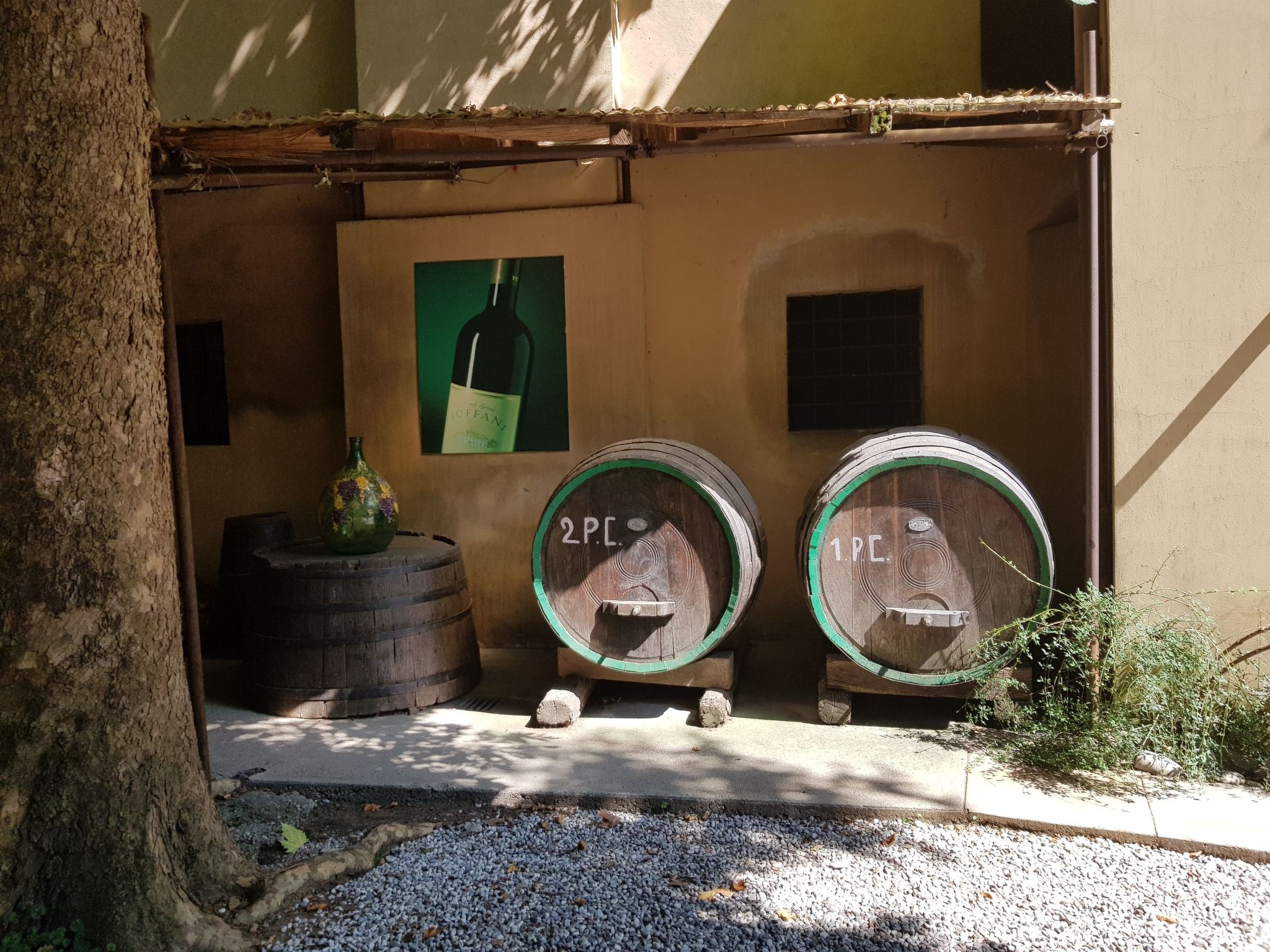 Mit Privatparkplatz-Binnen