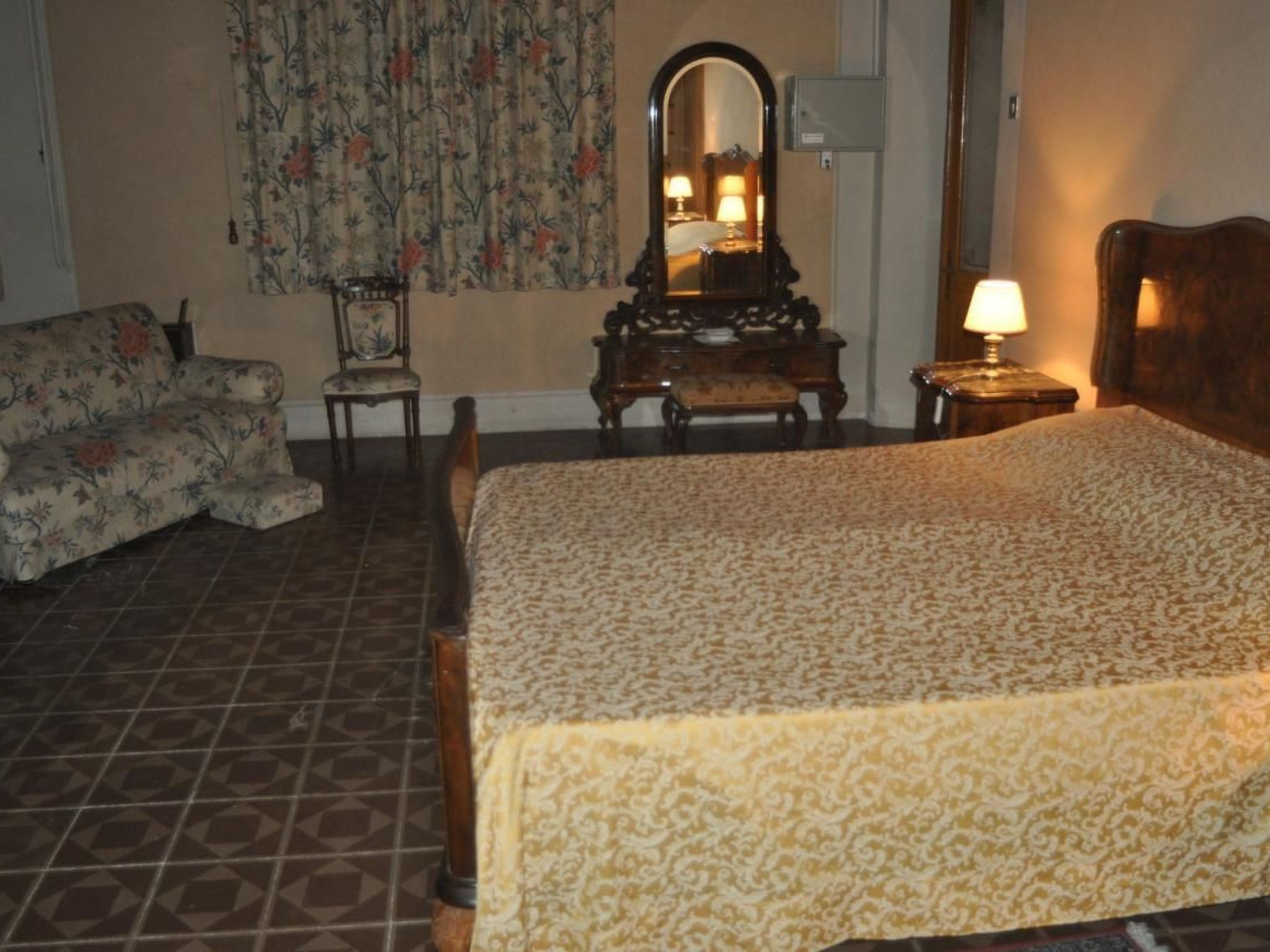 Bellissimo Villa Adelaide-Image-tags.info