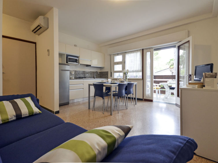 Search and Stay destination Lignano Sabbiadoro, Friuli-Venezia Giulia - Italy from AU$ 224. Villa Liana