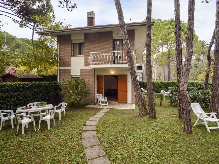 Appartement met open haard in Lignano Pineta voor 6 personen in Lignano Pineta