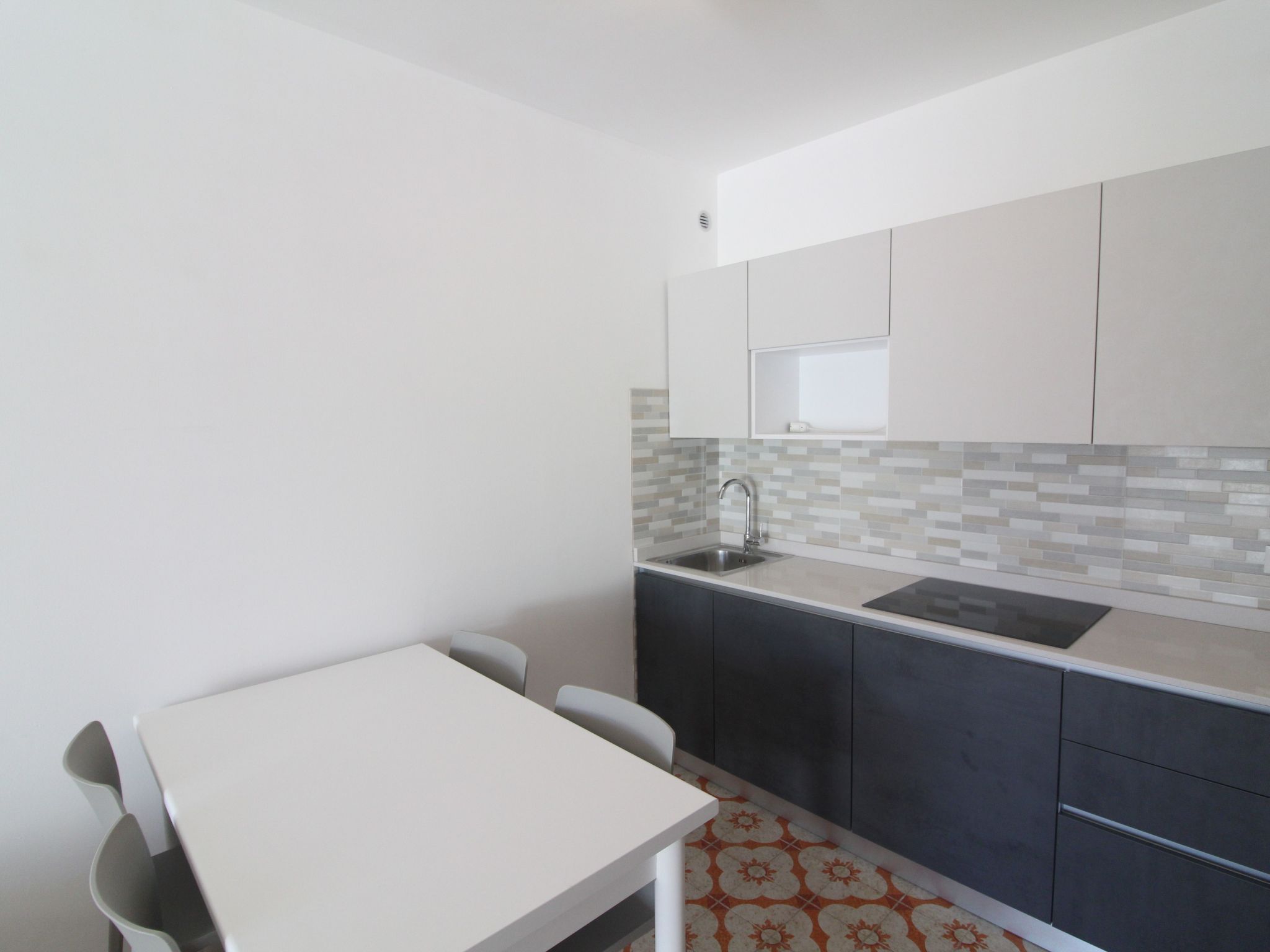 Isvico A1-Image-tags.info