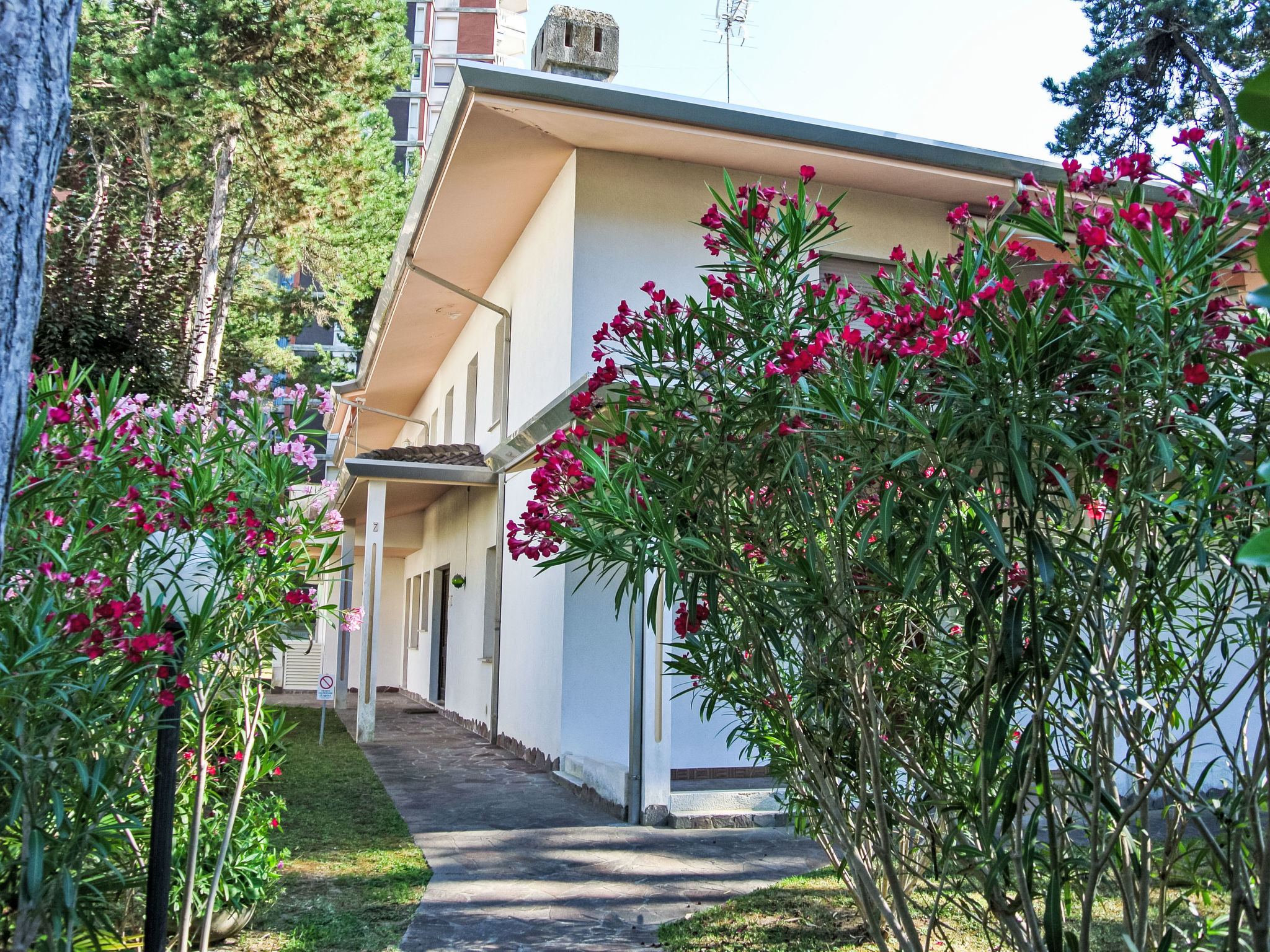 In Villa Sternila - Buiten