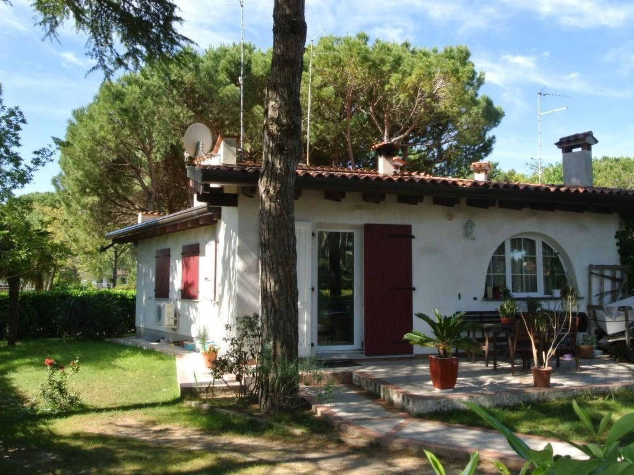 'Villa Edera' mit privatem Garten - Buiten