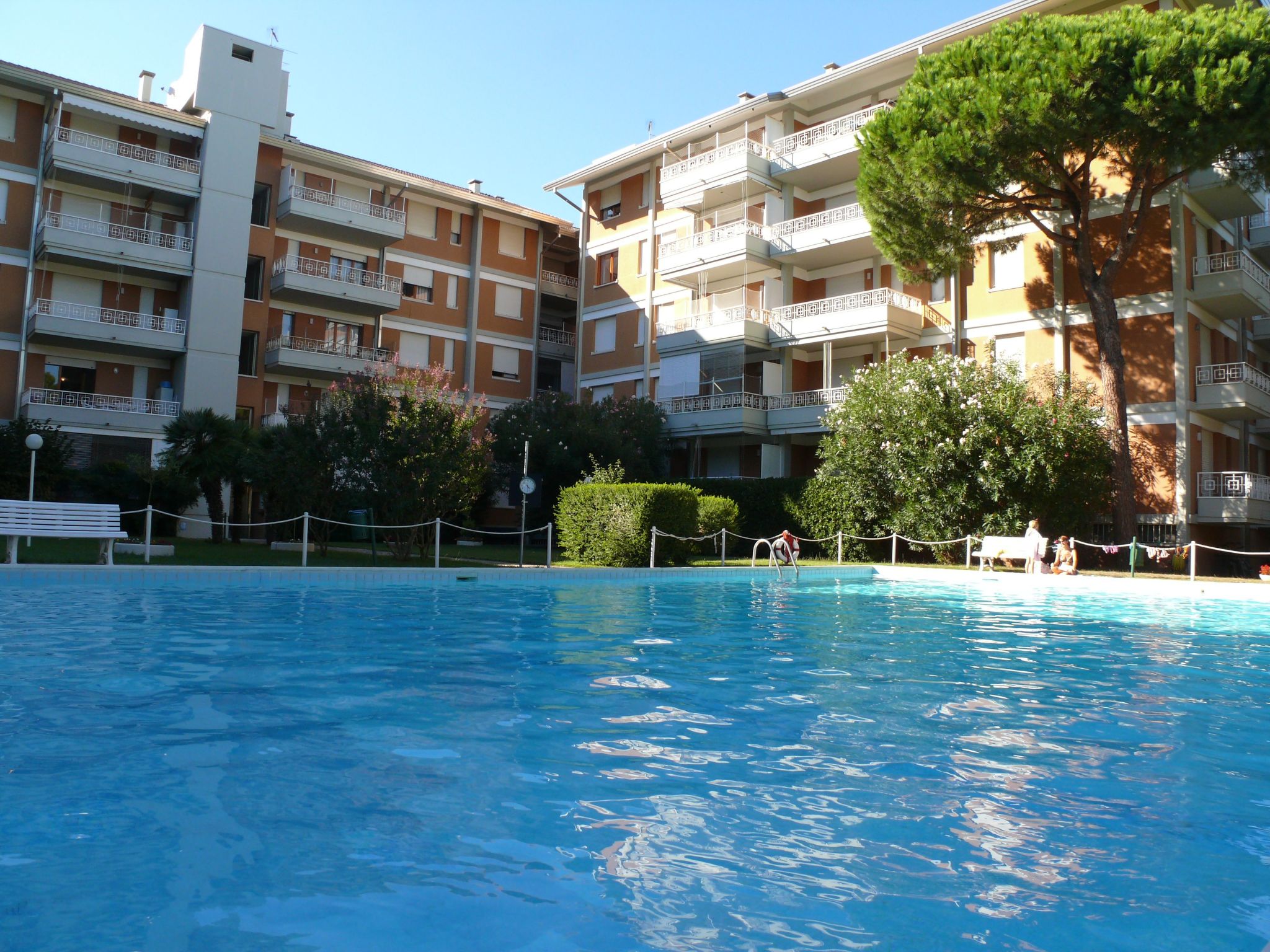 Residence Gardena - Ferienwohnung 11 mit Pool - Dehors
