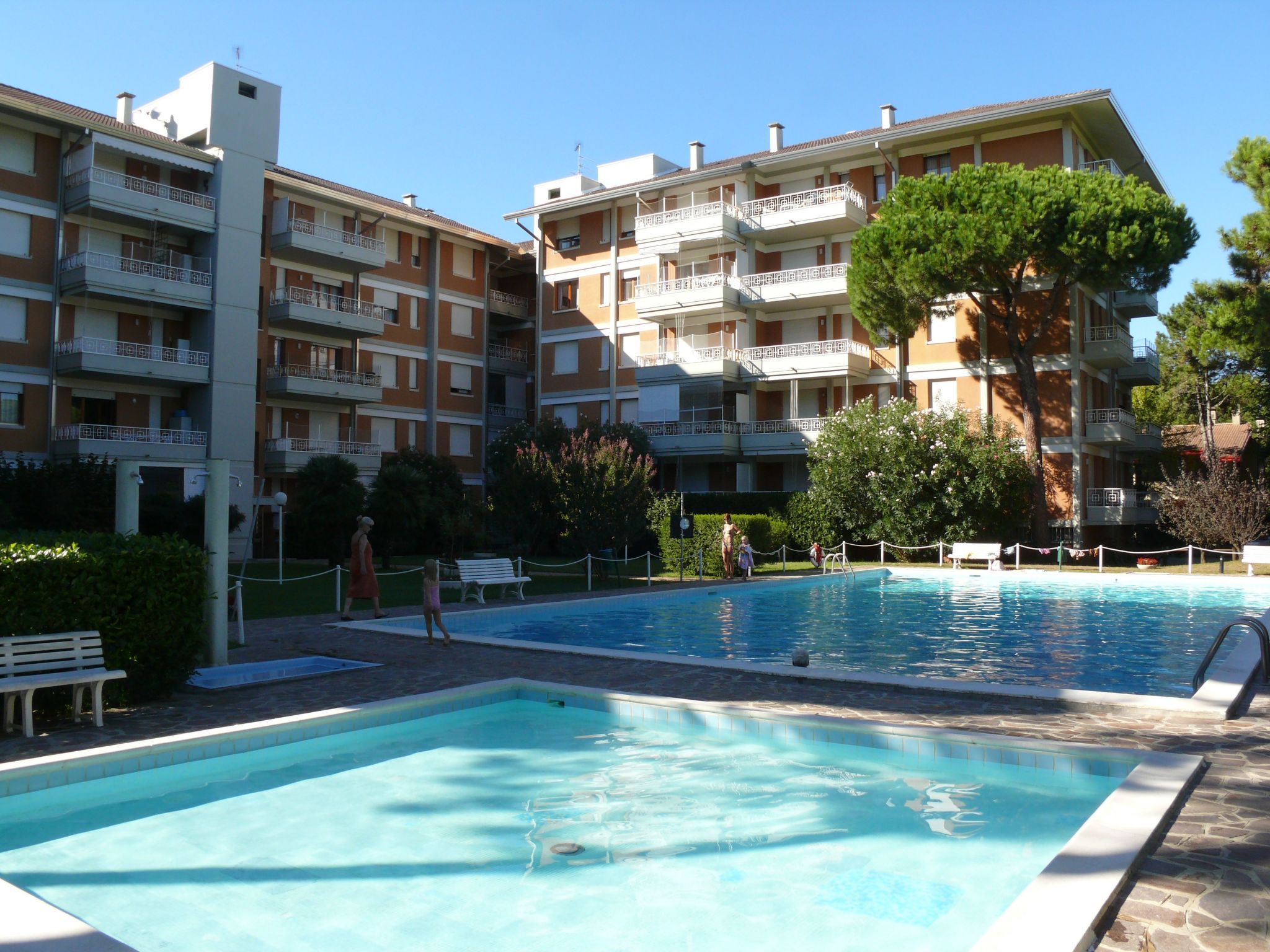 Residence Gardena - Ferienwohnung 11 mit Pool - Dehors