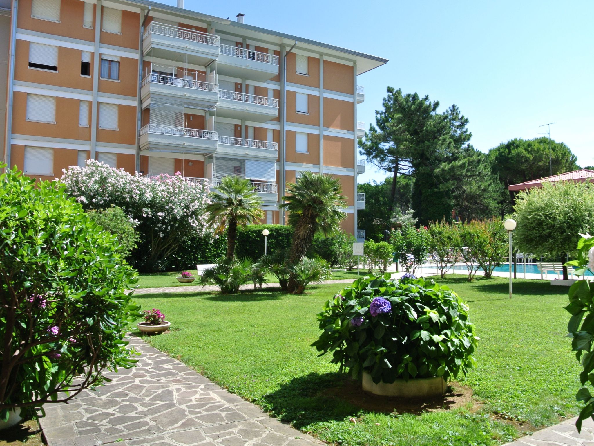 Residence Gardena - Ferienwohnung 11 mit Pool - Dehors
