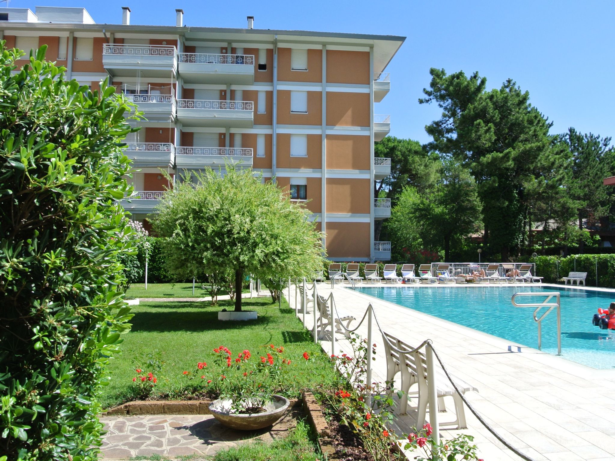 Residence Gardena - Ferienwohnung 11 mit Pool - Dehors