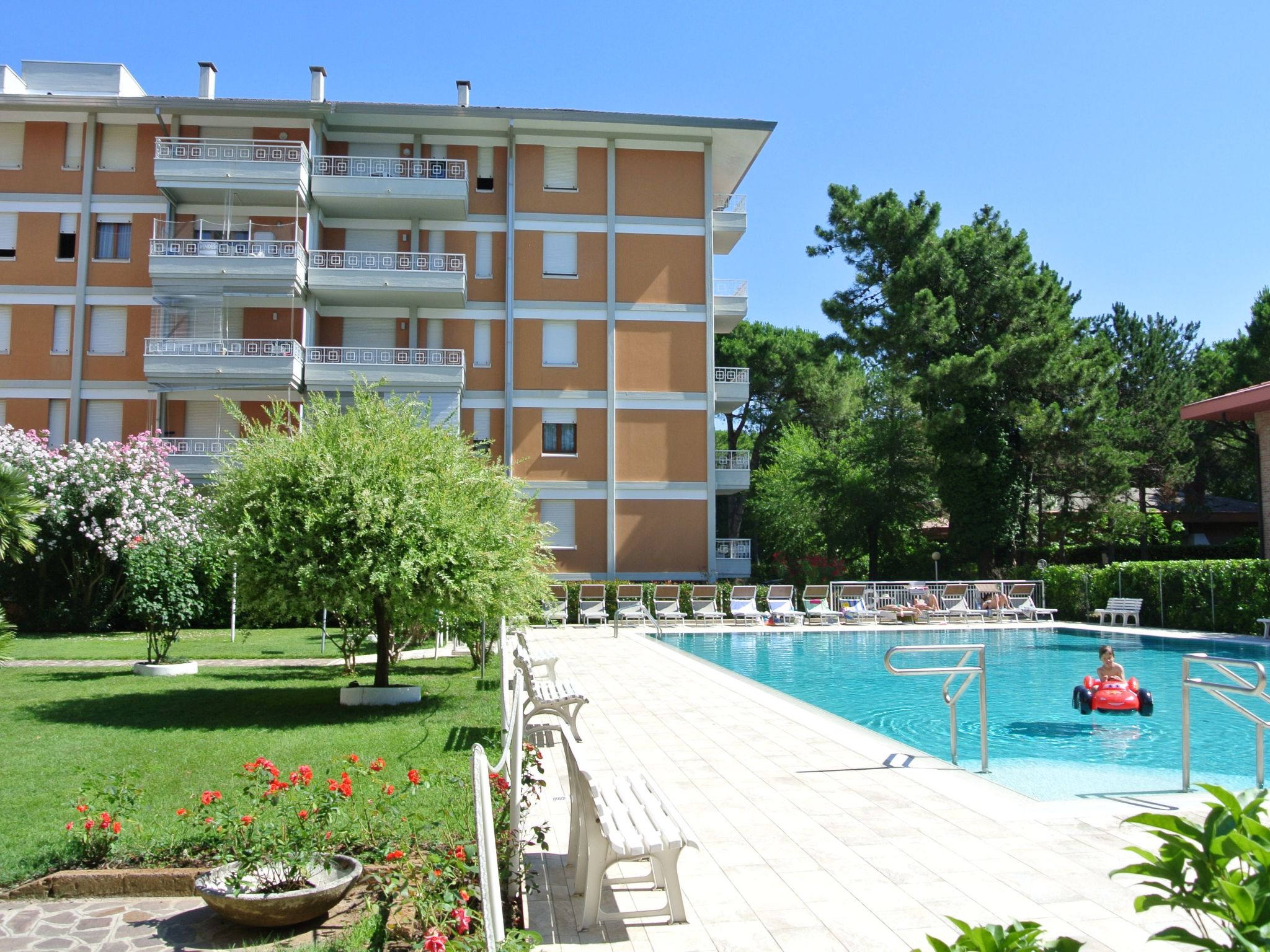 Residence Gardena - Ferienwohnung 11 mit Pool - Dehors