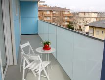 Modern appartement in Lignano Sabbiadoro, op 100 meter van het strand - thumbnail 2